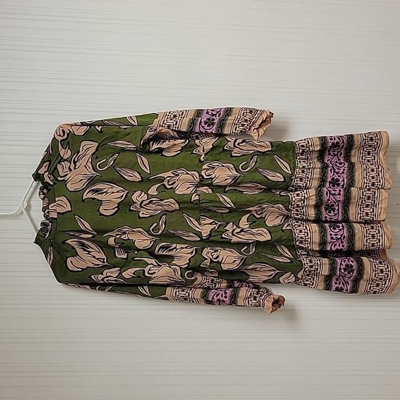 Roller Rabbit xsmall viscose dress. - Picture 6 of 8